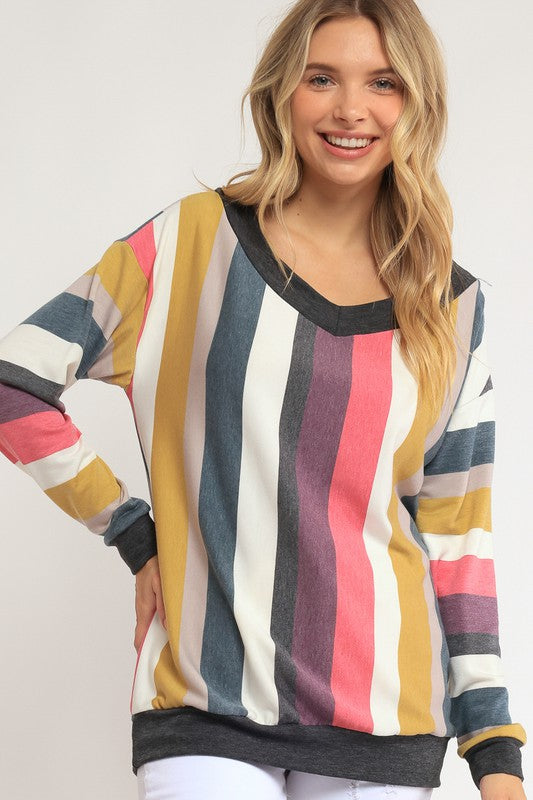 e Luna Plus Size - Wide V-Neck Sweatshirt