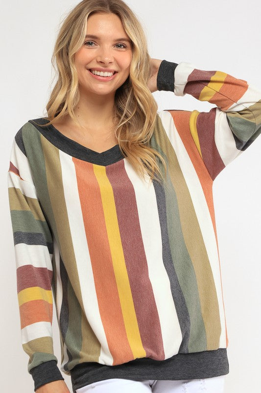 e Luna Plus Size - Wide V-Neck Sweatshirt