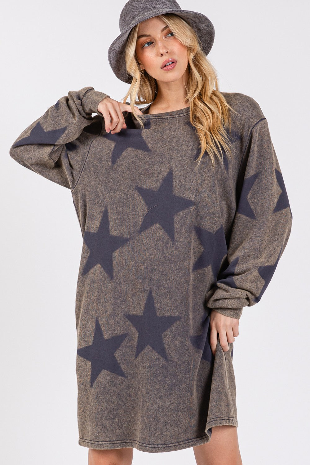 SAGE + FIG - Washed Star Print Round Neck Dress