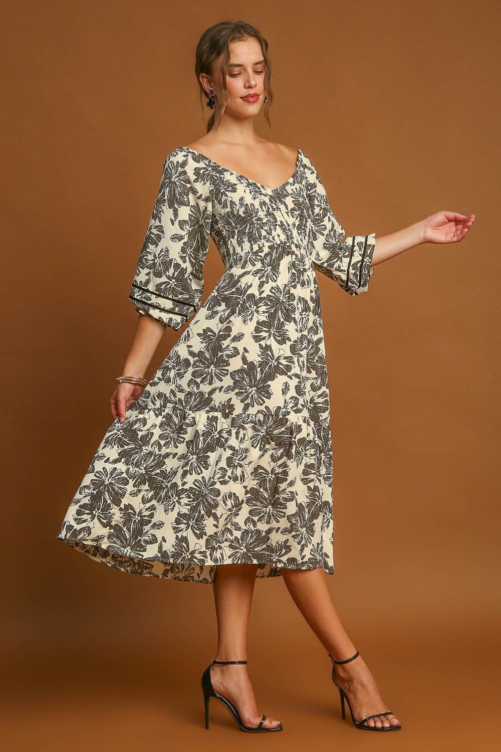 Umgee - Ruffle Hem Flower Printed V-Neck Dress