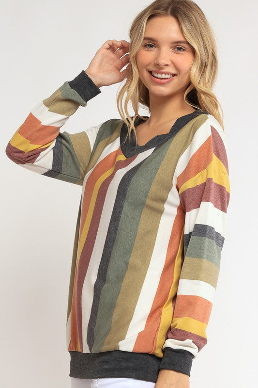 e Luna Plus Size - Wide V-Neck Sweatshirt