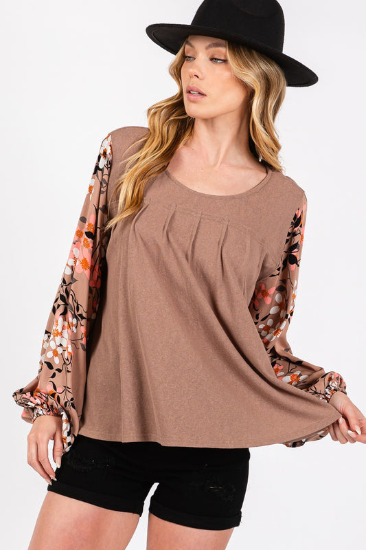 SAGE + FIG Floral Front Pleated Detail Blouse