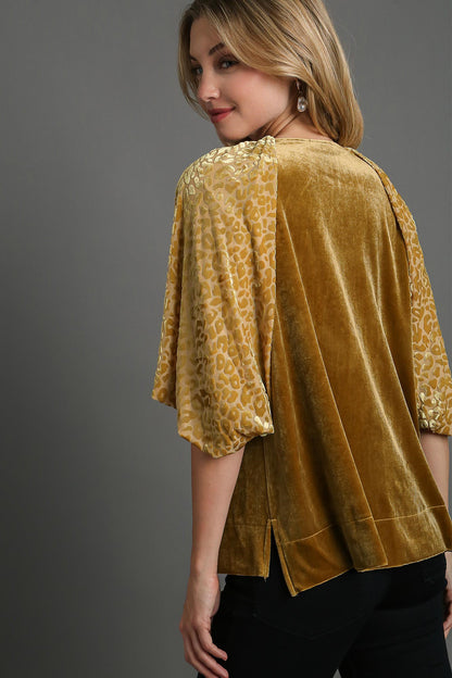 Umgee - Round Neck Leopard Balloon Sleeve Velvet Top