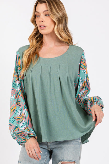 SAGE + FIG Printed Front Pleated Detail Blouse