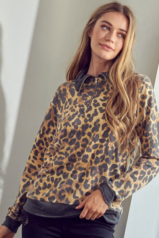 e Luna Plus Size - Cheetah Print Zip Up Sweatshirt