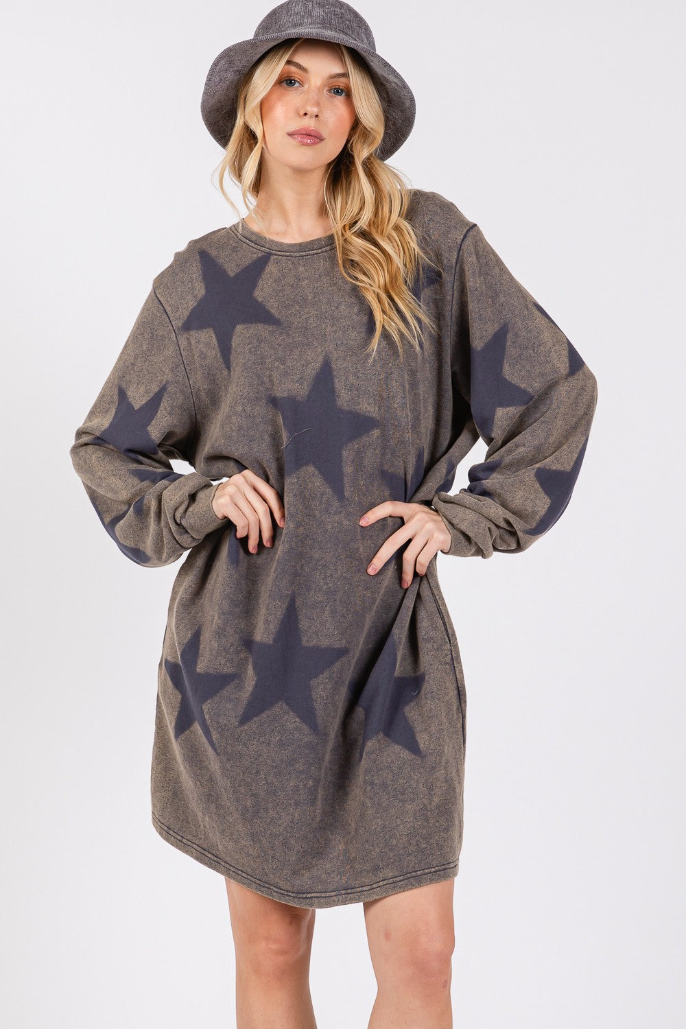 SAGE + FIG - Washed Star Print Round Neck Dress