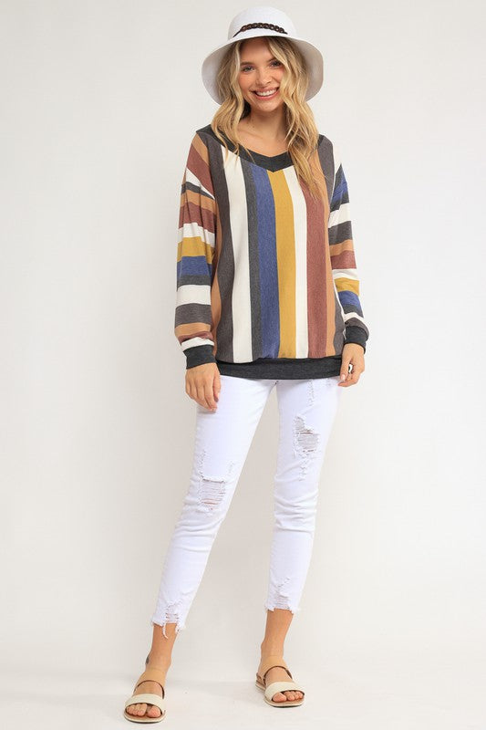 e Luna Plus Size - Wide V-Neck Sweatshirt