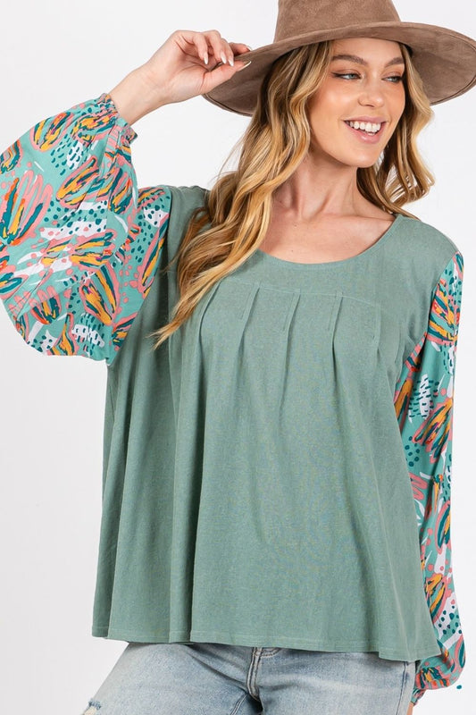 SAGE + FIG Printed Front Pleated Detail Blouse