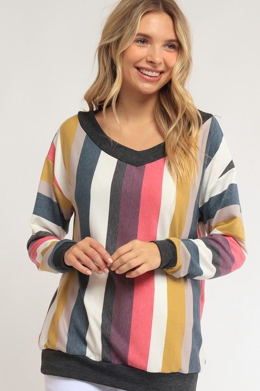 e Luna Plus Size - Wide V-Neck Sweatshirt