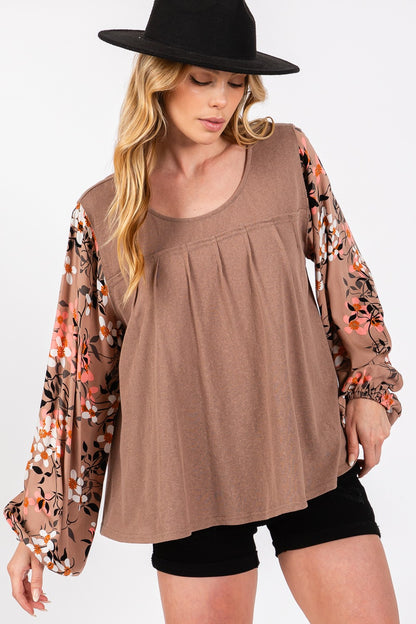 SAGE + FIG Floral Front Pleated Detail Blouse