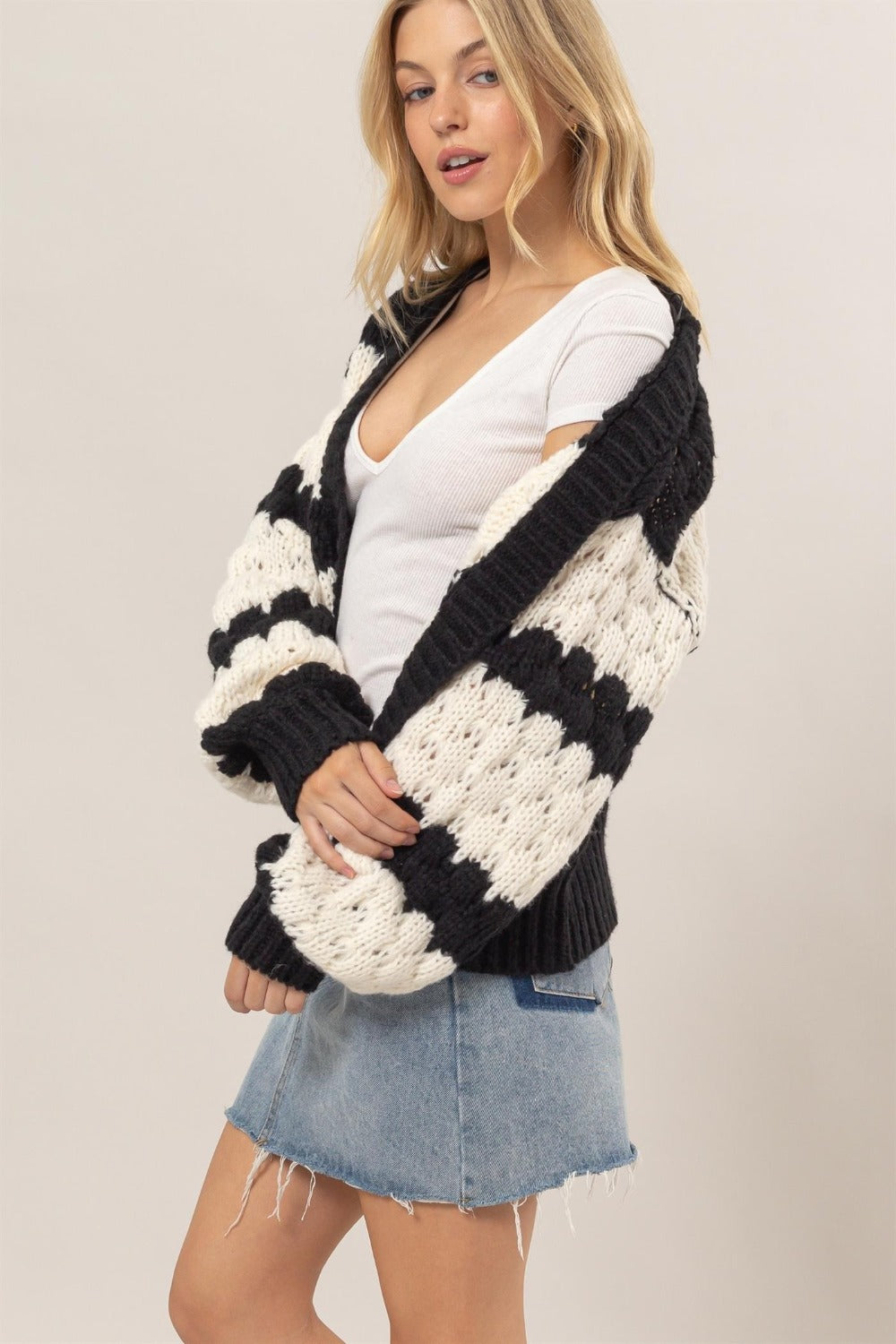 HYFVE Scallop Striped Sweater Cardigan