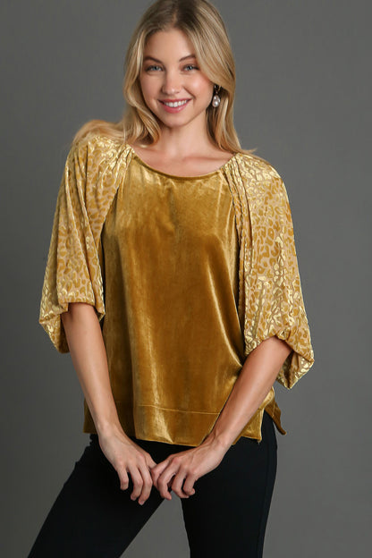 Umgee - Round Neck Leopard Balloon Sleeve Velvet Top