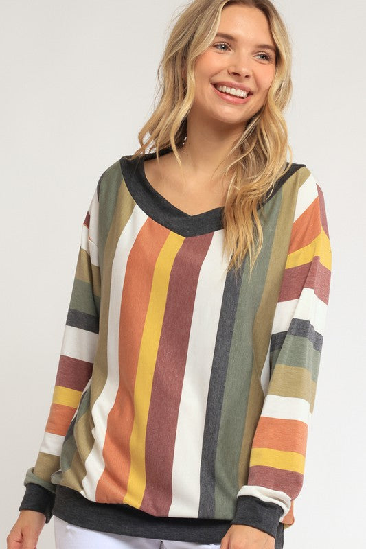 e Luna Plus Size - Wide V-Neck Sweatshirt