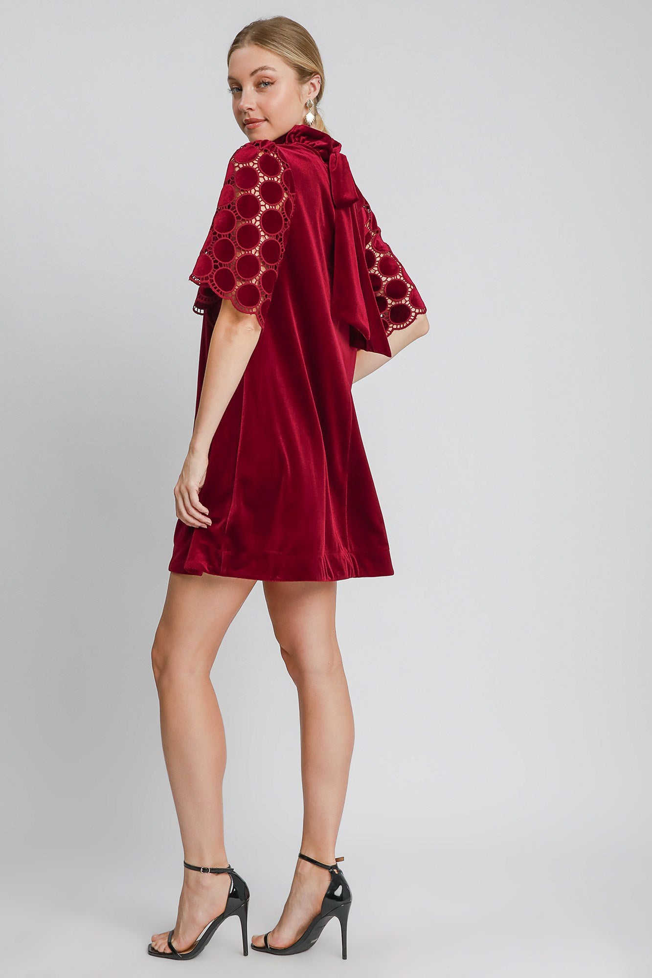 Umgee - Dotted Lace Half Sleeve Mock Neck Back Tie Velvet Dress