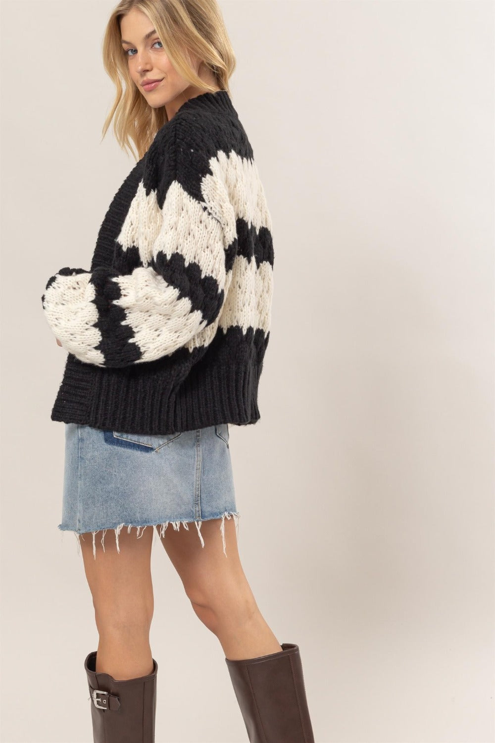 HYFVE Scallop Striped Sweater Cardigan